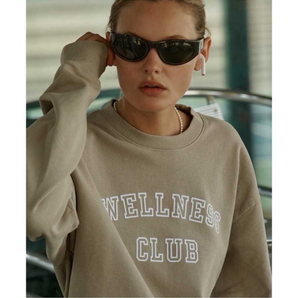 Sporty & Rich Wellness Club Crewneck T-Shirt - Taupe
